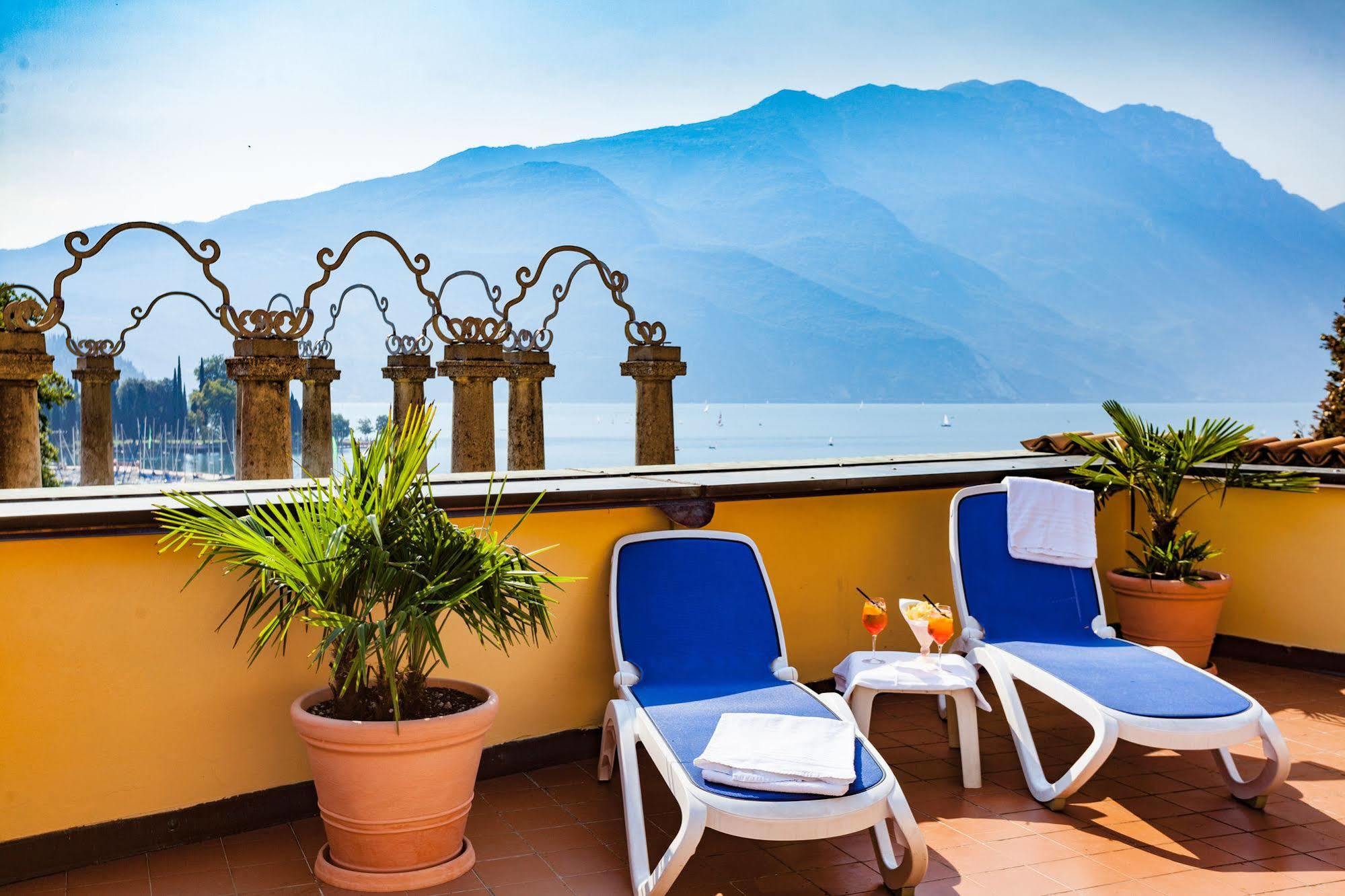 Hotel Sole Relax & Panorama Рива дел Гарда Екстериор снимка